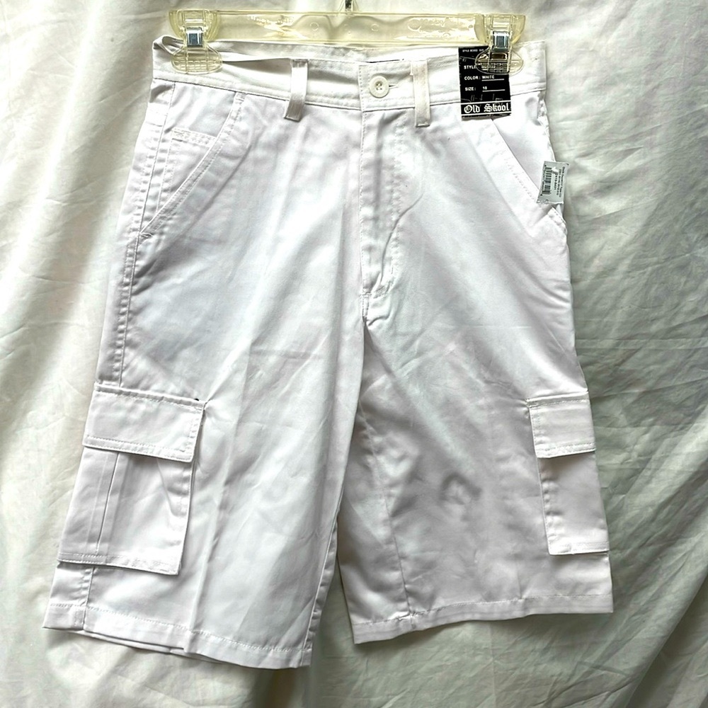 NEW!!! Old school white cargo knee shorts kids sz 10